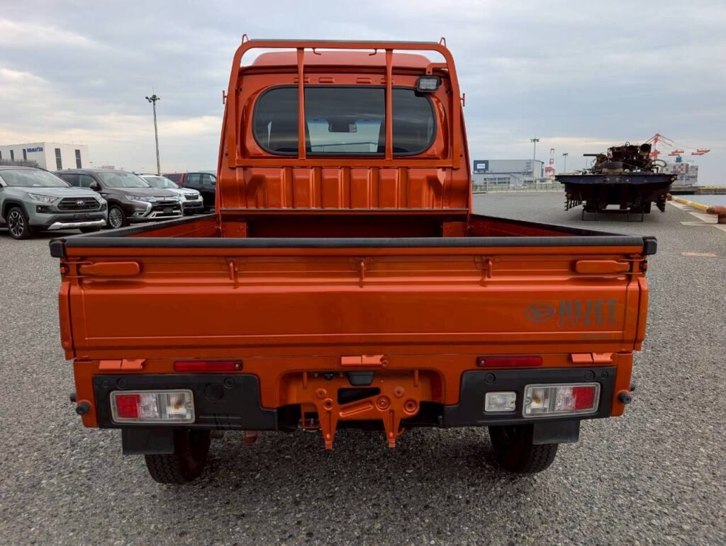 AUTOMATIC TRANS LIMITED EDITION 2022 Daihatsu Hijet Jumbo Cab (Made By Toyota) - Image 6