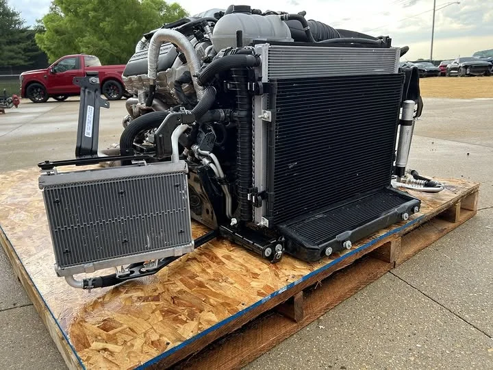 T500 Supercharged 5.2L Predator Engine & Automatic Transmission - Image 3