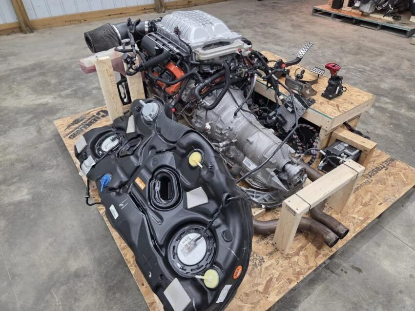 6.2L Supercharged Hellcat Engine Package – 707HP, 650 FT-LBS Torque