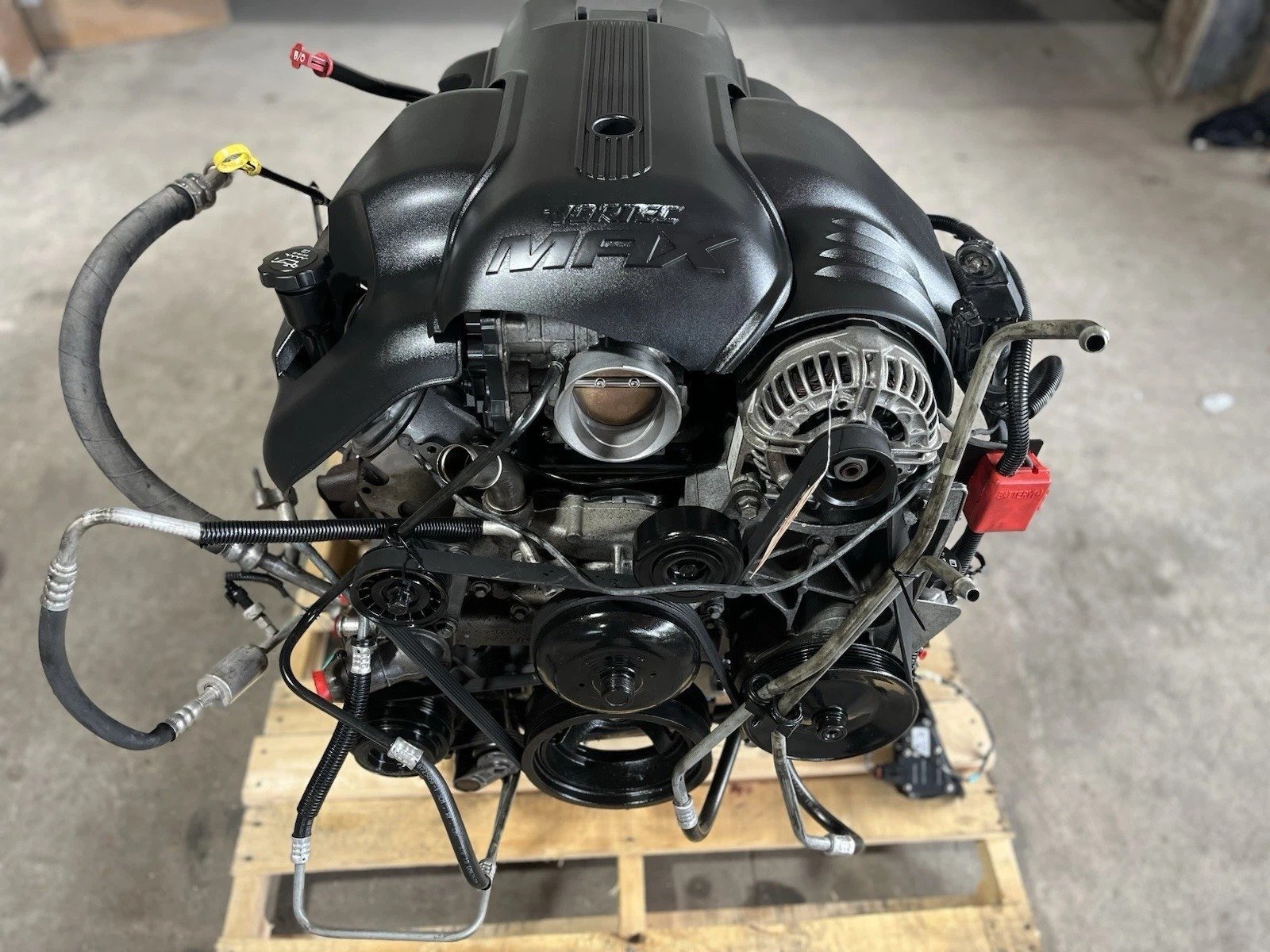 2006 Cadillac Escalade – 6.0L LQ9 Engine & 4L65 2WD Automatic Transmission Pullout - Image 6