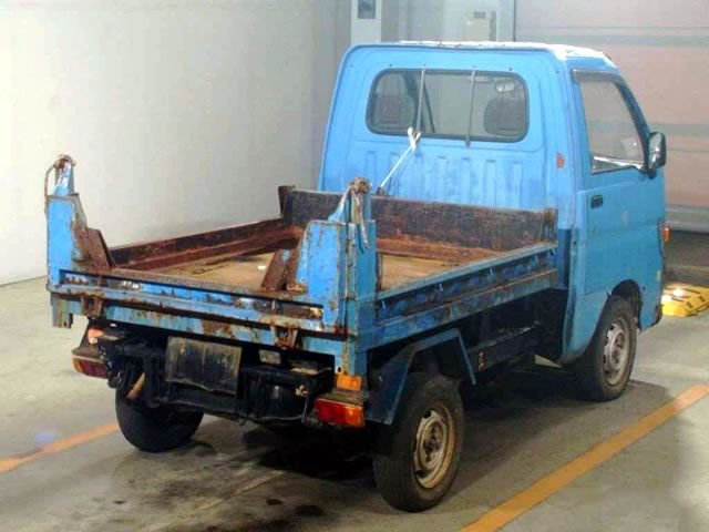 Used 1996 Daihatsu Hijet V-S110P 4WD – Reliable Mini Truck