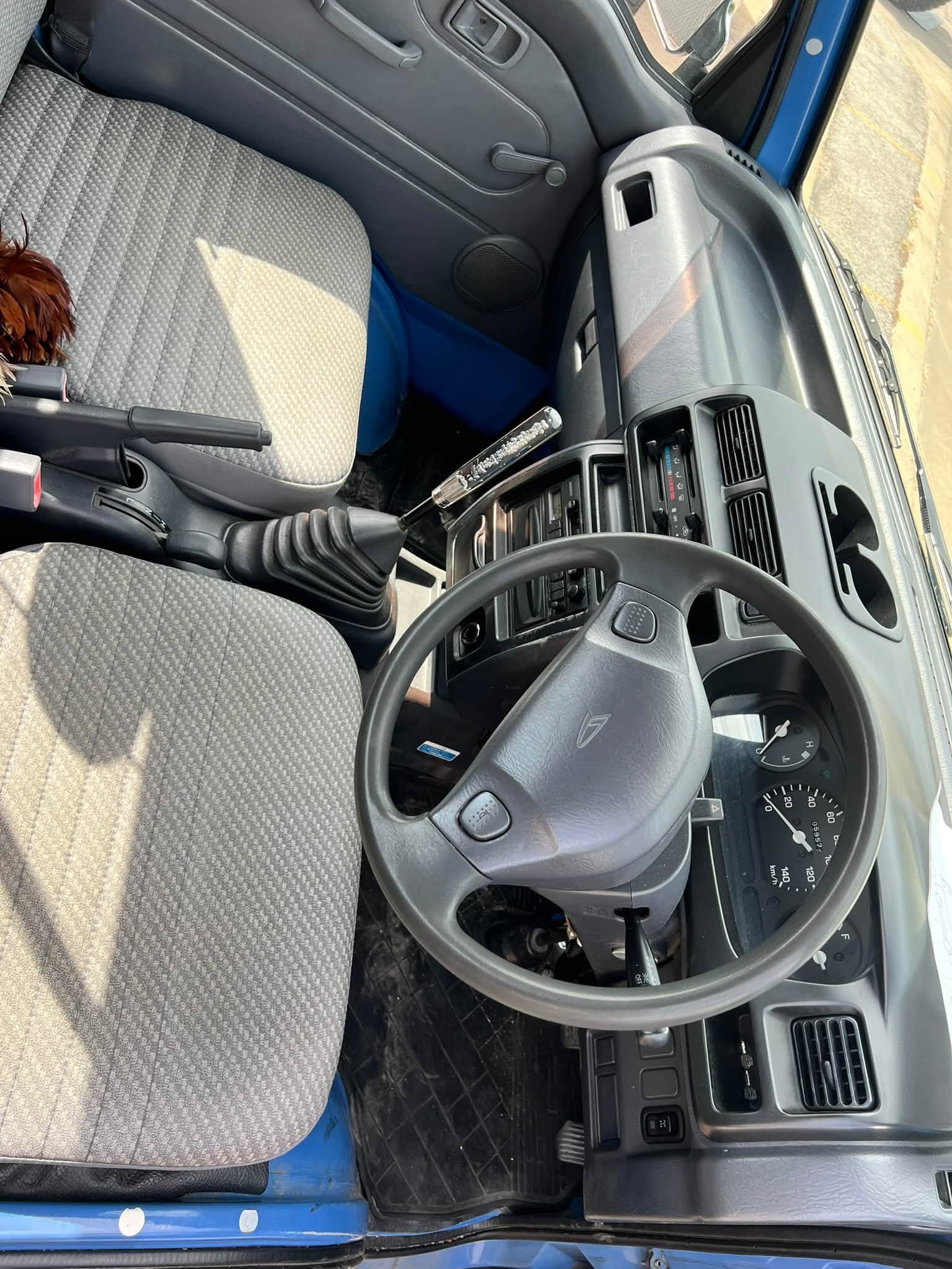2000 Daihatsu HIJET 4WD RHD - Image 12