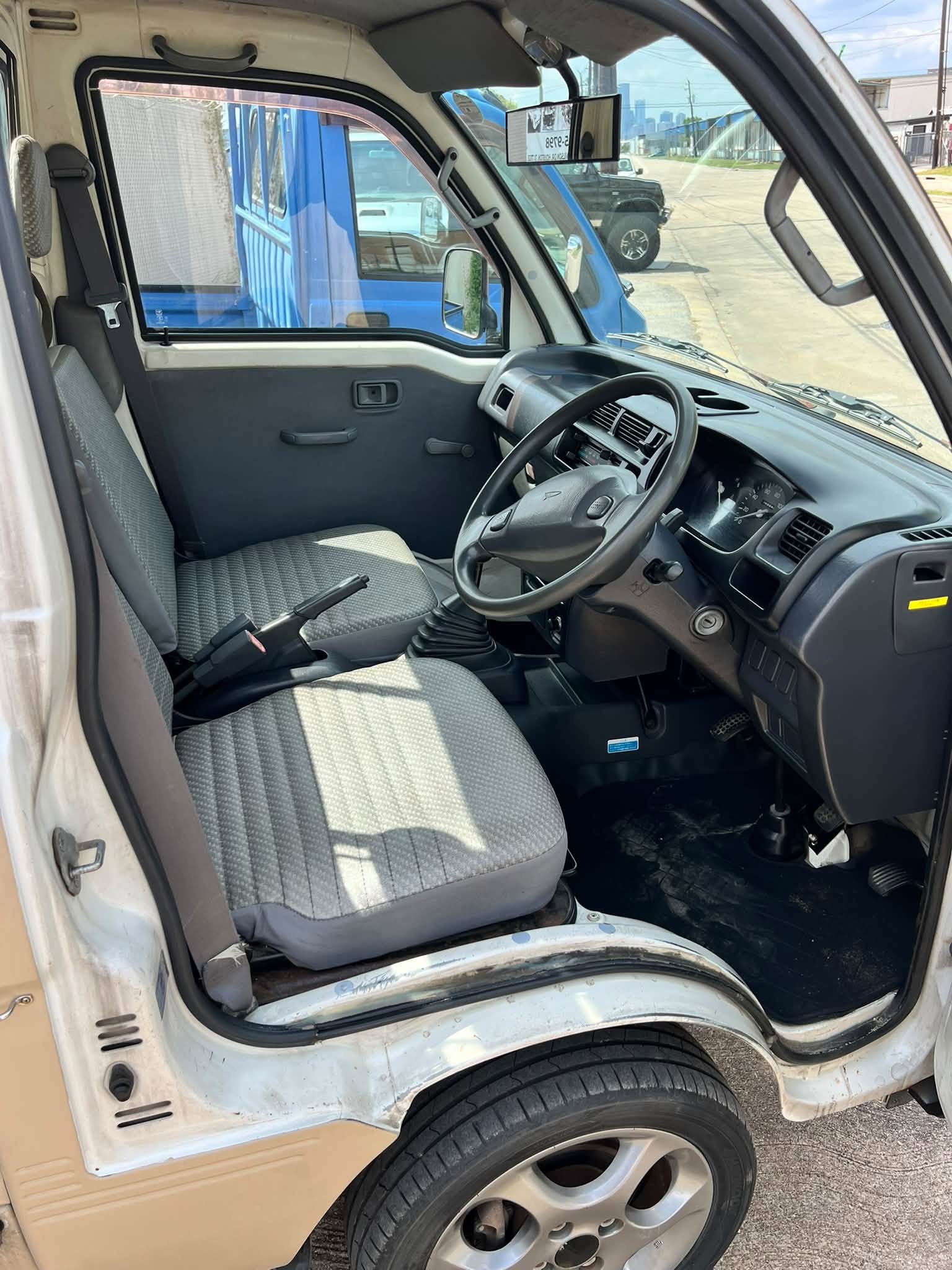2000 Daihatsu HIJET RWD - Image 2