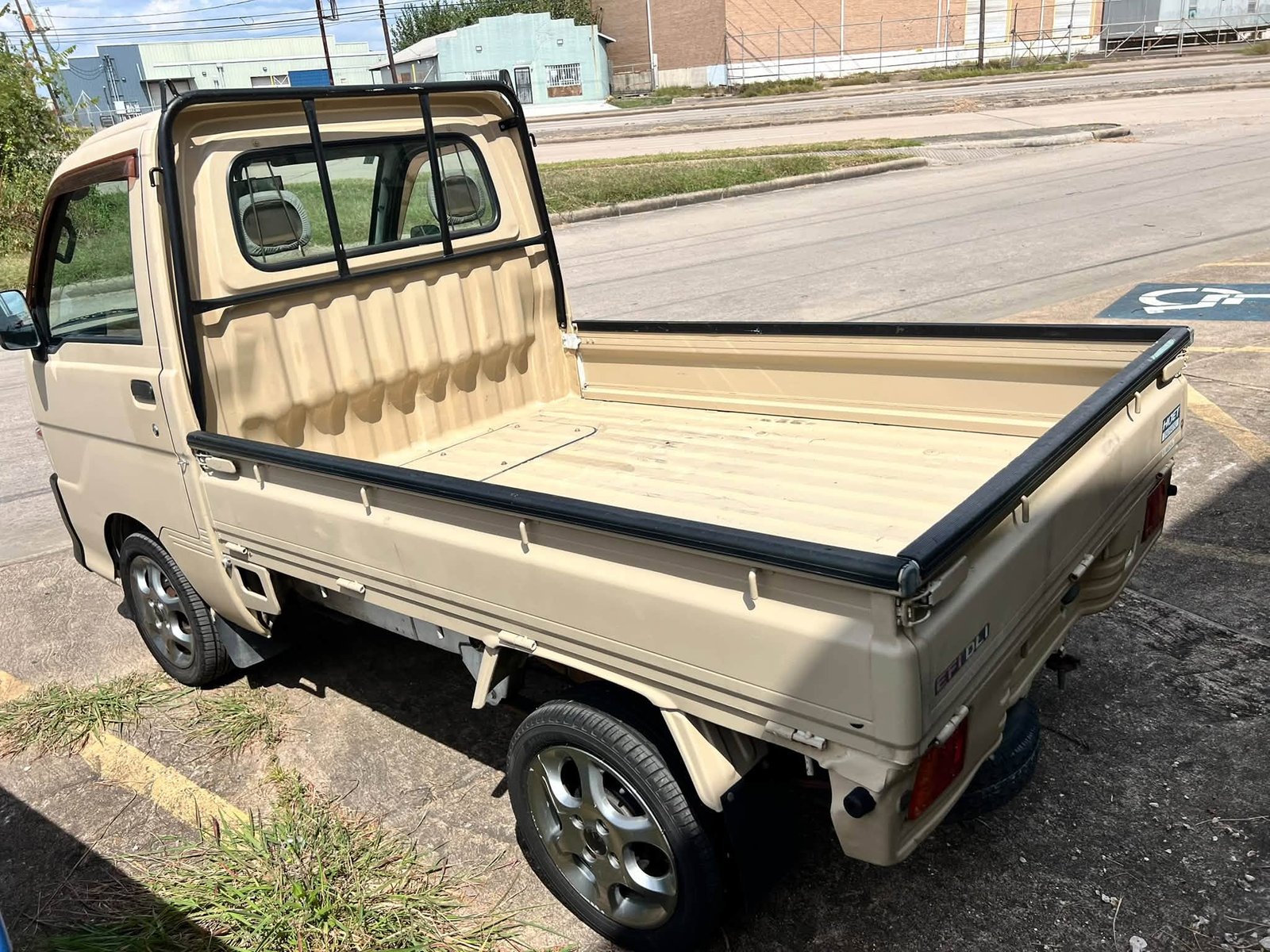 2000 Daihatsu HIJET RWD - Image 6